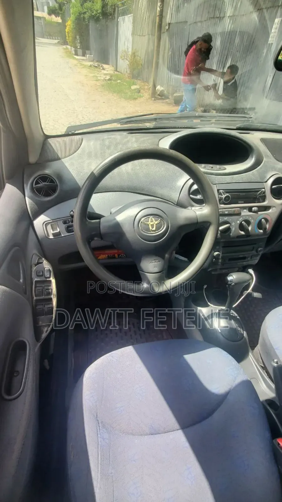 Toyota Vitz 2002 Silver