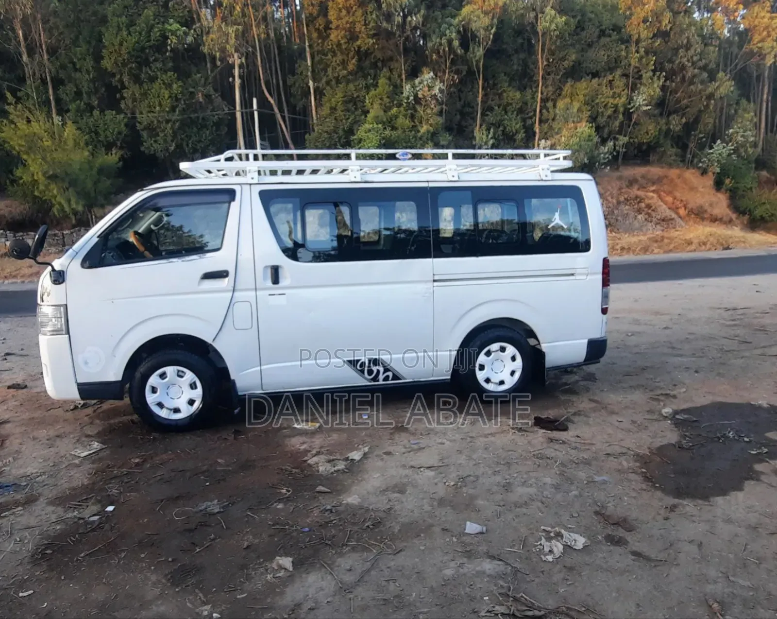 Toyota HiAce 2007 White