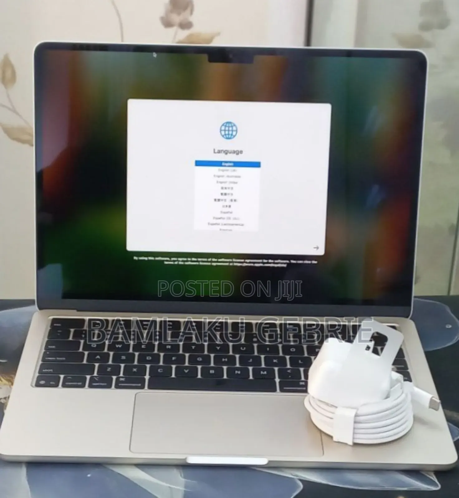 New Laptop Apple MacBook Air 2025 M4 13-Inch 16GB Apple M4 SSD 256GB