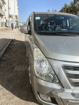 Hyundai H1 2015 Silver