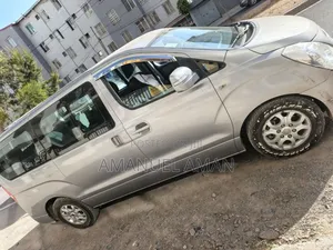 Hyundai H1 2015 Silver