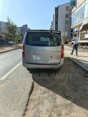 Hyundai H1 2015 Silver