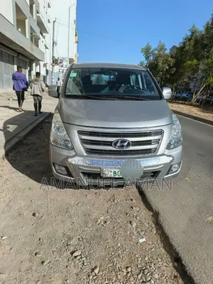 Hyundai H1 2015 Silver