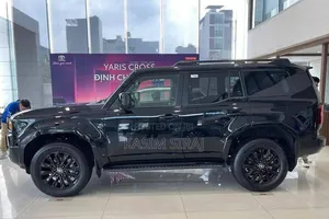 New Toyota Land Cruiser Prado 2.4 Hybrid 2025 Black