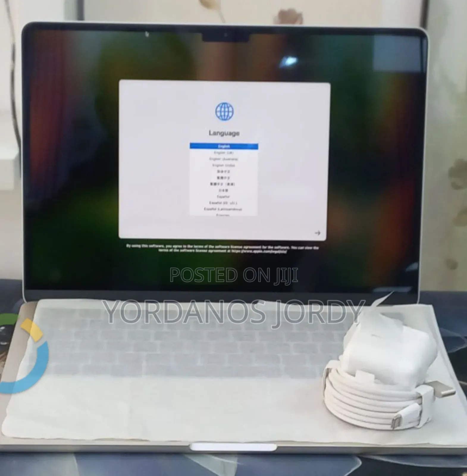 New Laptop Apple MacBook Air 2025 M4 13-Inch 16GB Apple M4 SSD 256GB