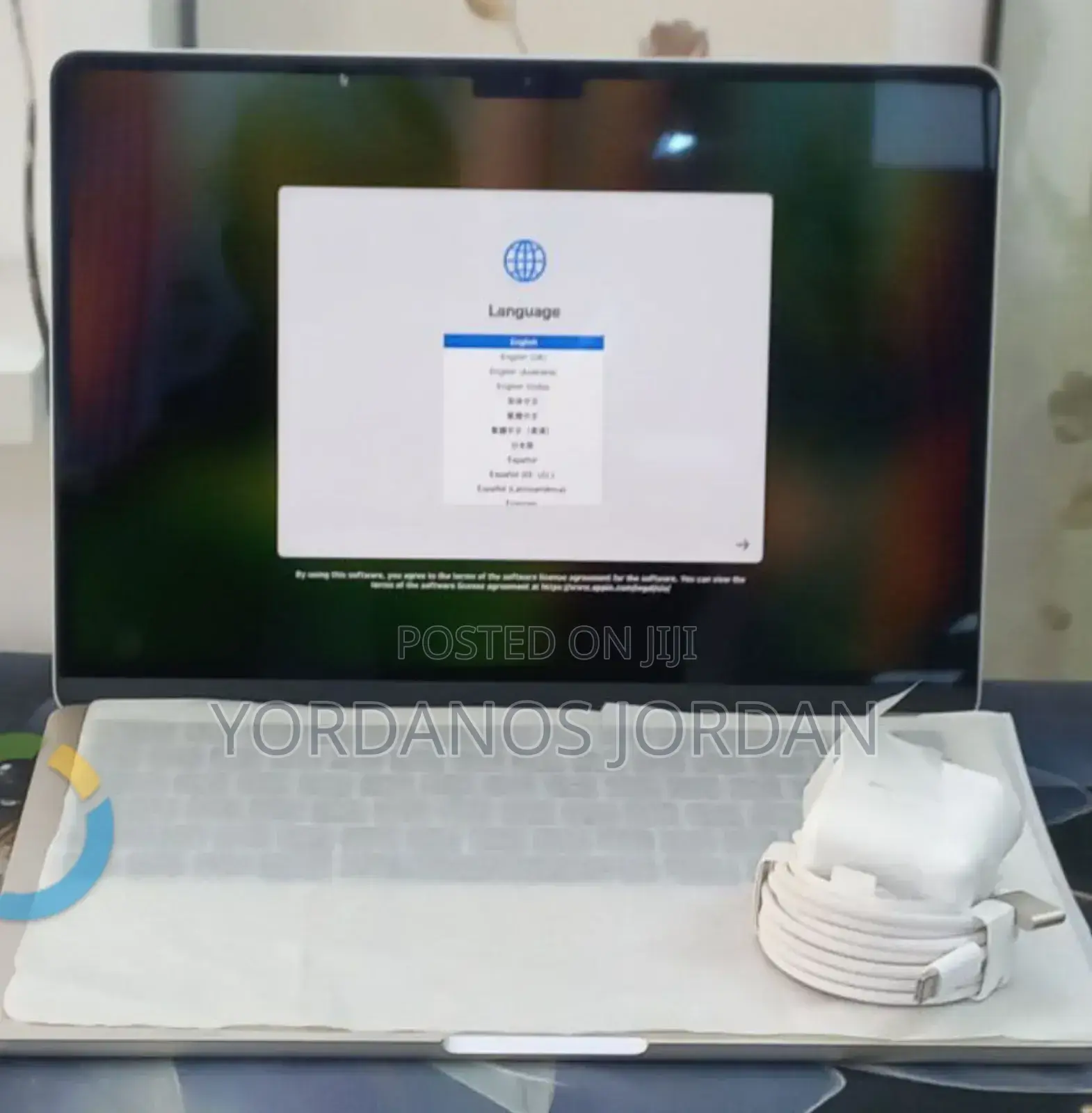 New Laptop Apple MacBook Air 2025 M4 13-Inch 16GB Apple M4 SSD 256GB