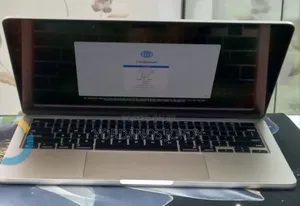 New Laptop Apple MacBook Air 2025 M4 13-Inch 16GB Apple M4 SSD 256GB