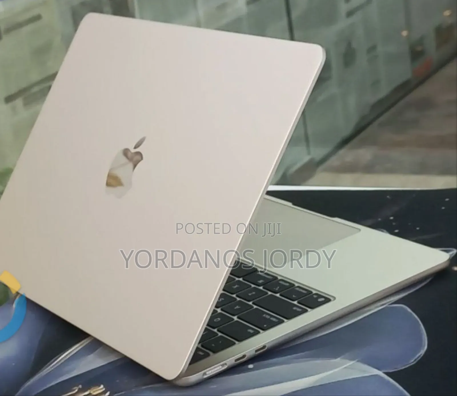 New Laptop Apple MacBook Air 2025 M4 13-Inch 16GB Apple M4 SSD 256GB