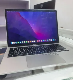 New Laptop Apple MacBook Pro 2020 8GB Intel Core I5 SSD 256GB