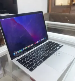 New Laptop Apple MacBook Pro 2020 8GB Intel Core I5 SSD 256GB