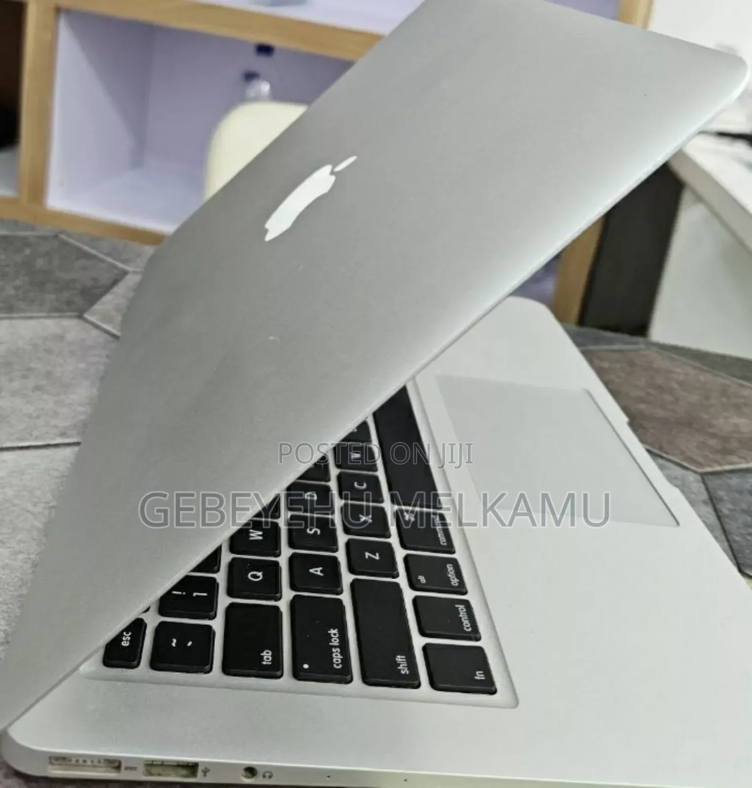 New Laptop Apple MacBook Air 2017 8GB Intel Core I7 SSD 512GB