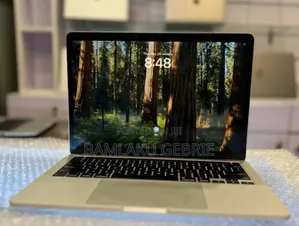 New Laptop Apple MacBook Pro 2020 8GB Intel Core I5 SSD 256GB