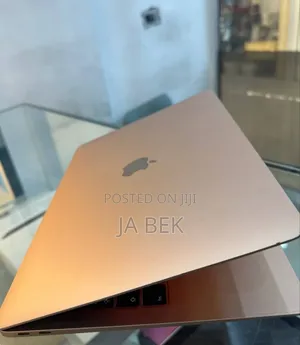 New Laptop Apple MacBook Pro 2019 8GB Intel Core I5 SSD 256GB