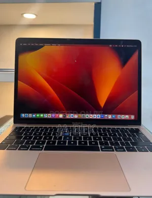 New Laptop Apple MacBook Pro 2019 8GB Intel Core I5 SSD 256GB