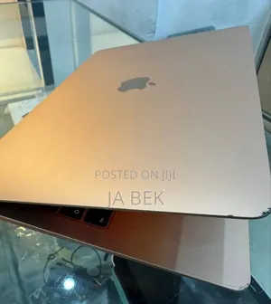 New Laptop Apple MacBook Pro 2019 8GB Intel Core I5 SSD 256GB