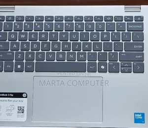 New Laptop HP OmniBook 5 14" 8GB Intel Core I5 SSD 512GB