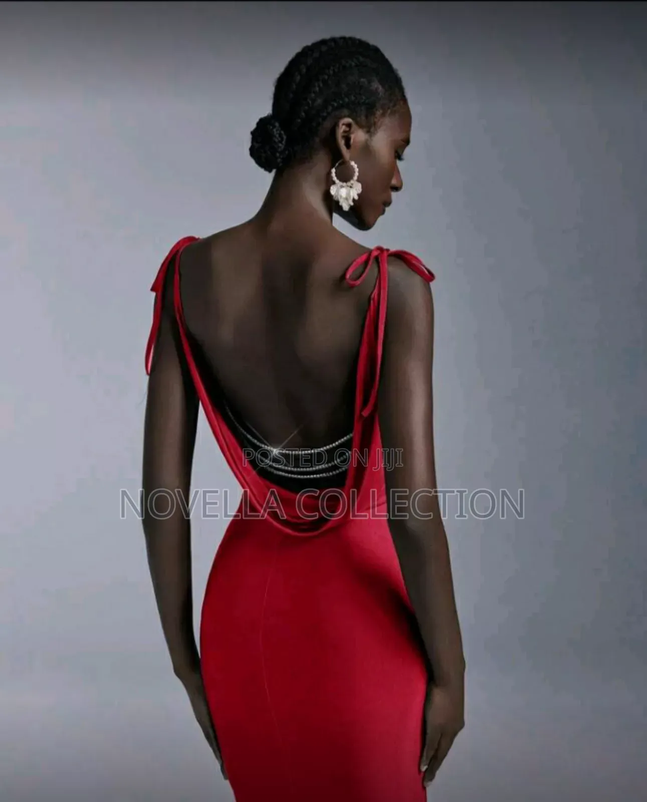 Elegant Spaghetti Strap Backless Wedding Dress