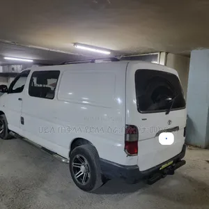 Toyota HiAce 2011 White