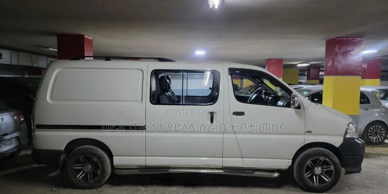 Toyota HiAce 2011 White
