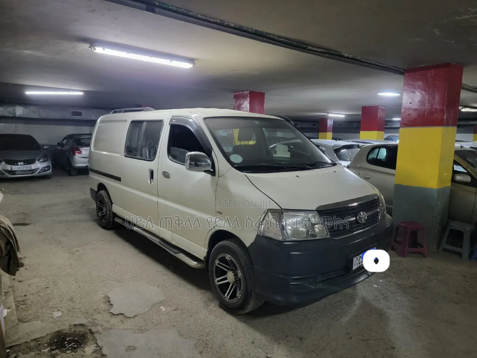 Toyota HiAce 2011 White