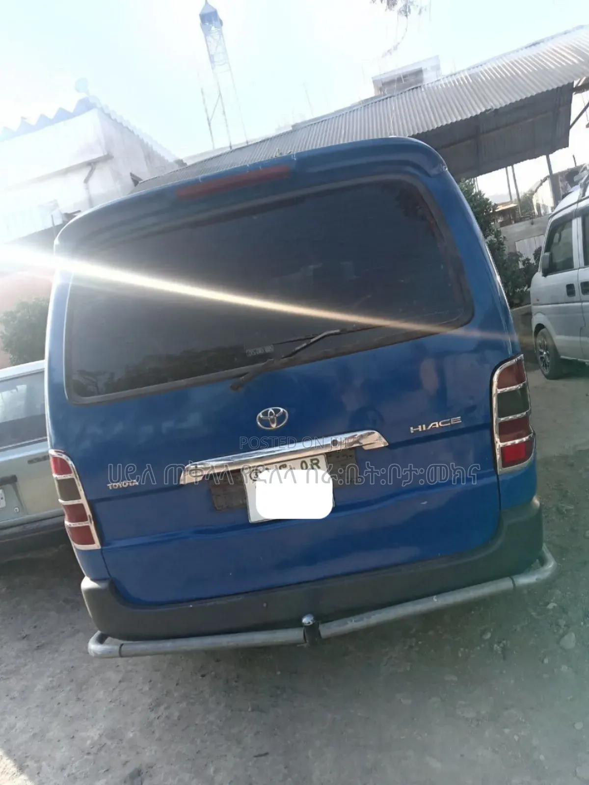 Toyota HiAce 2011 Blue