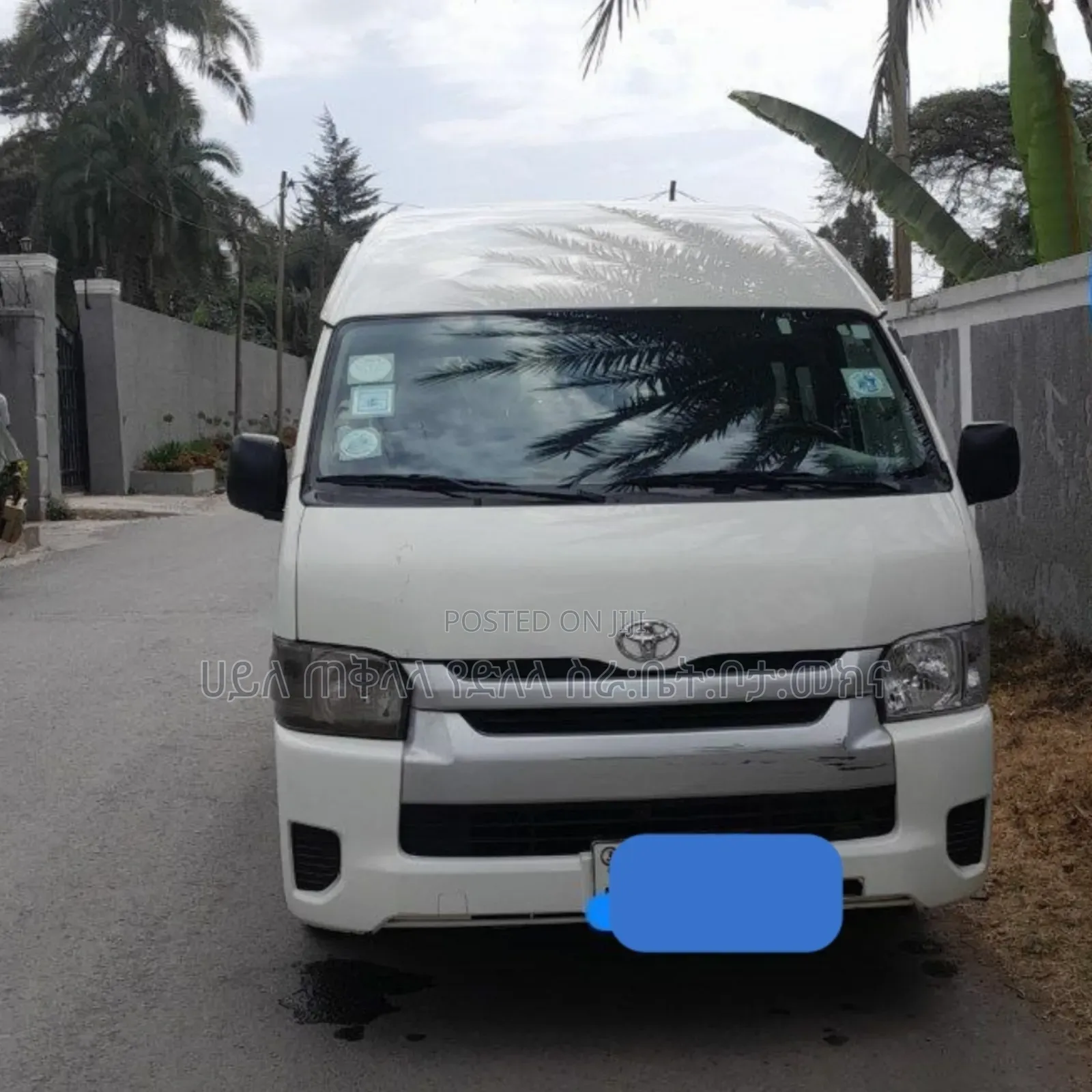 Toyota HiAce 2018 White