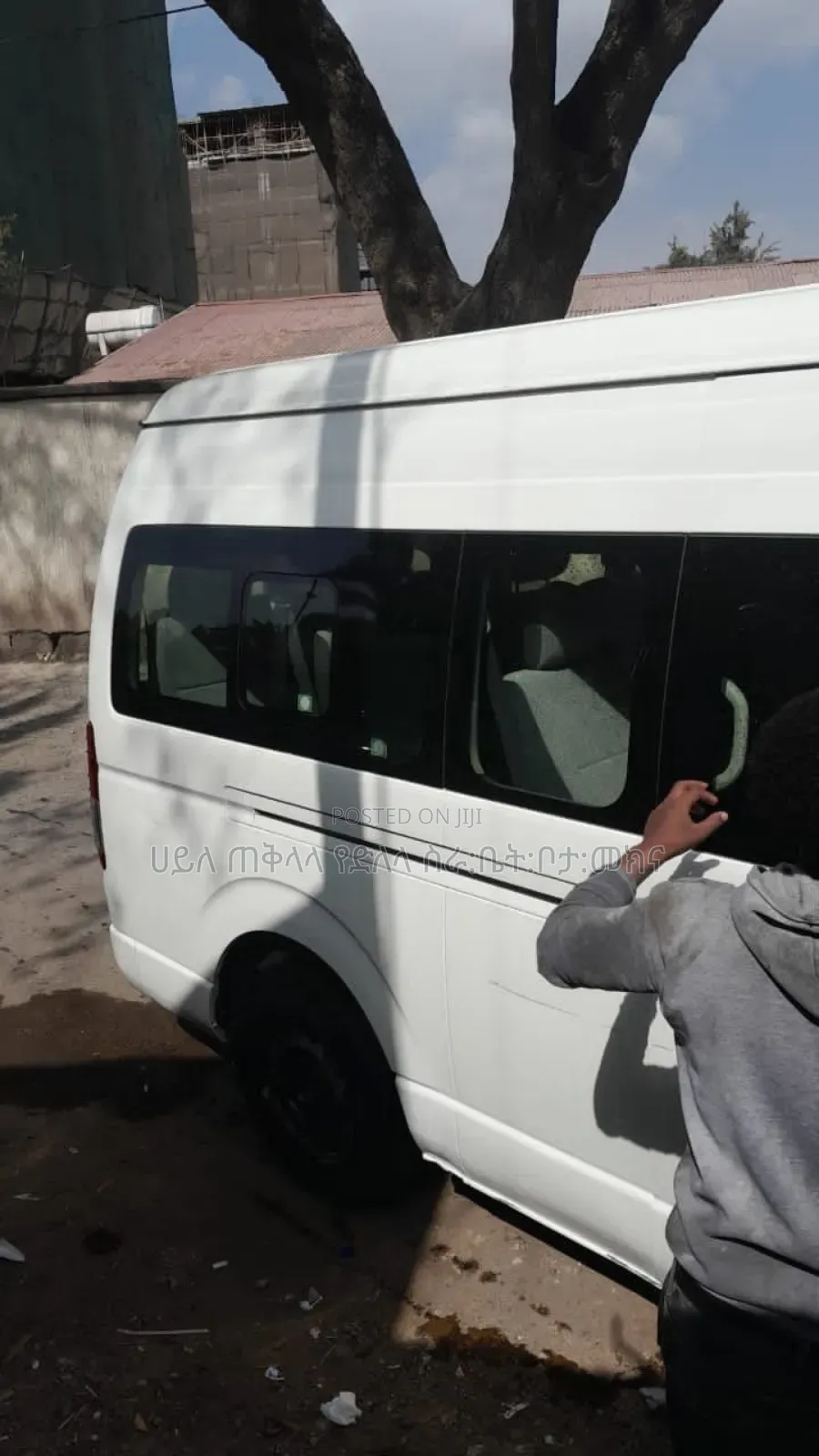 Toyota HiAce 2018 White