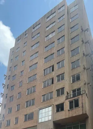 መሀል ከተማ የሚገኝ የንግድ ህንፃ ጂ + 12 የሆነ