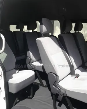 Toyota HiAce 2018 White