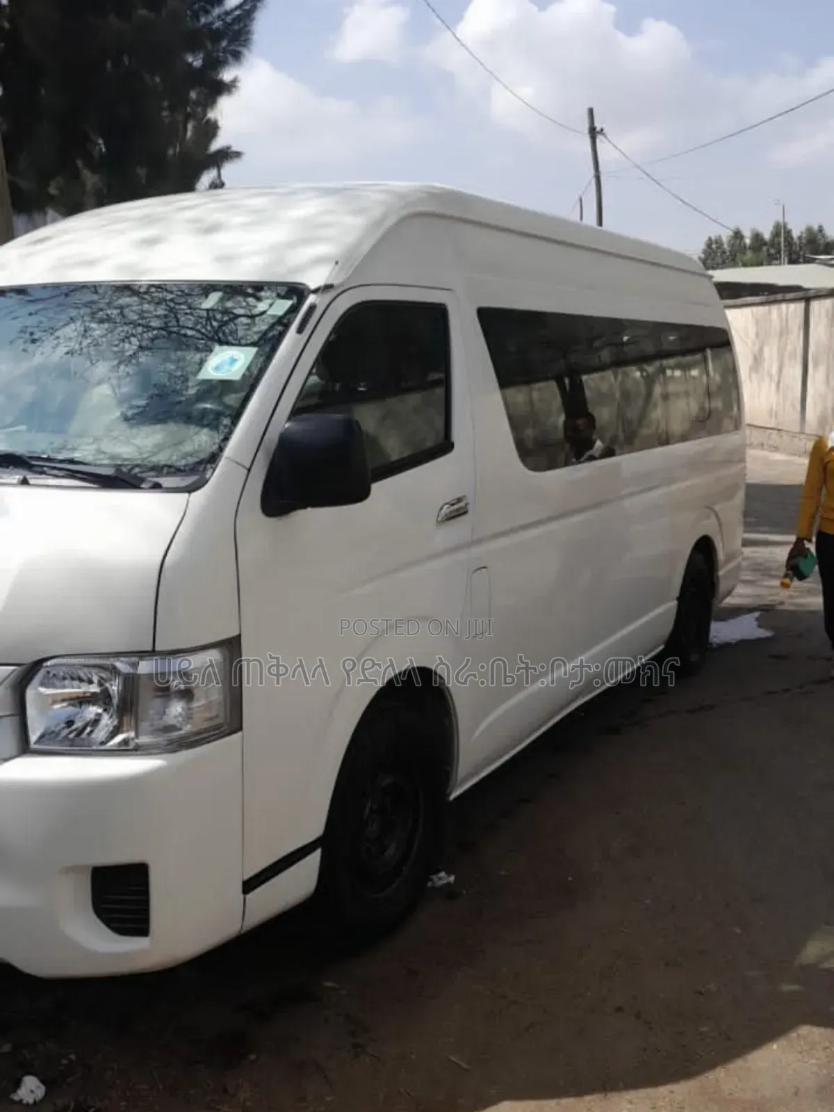 Toyota HiAce 2018 White