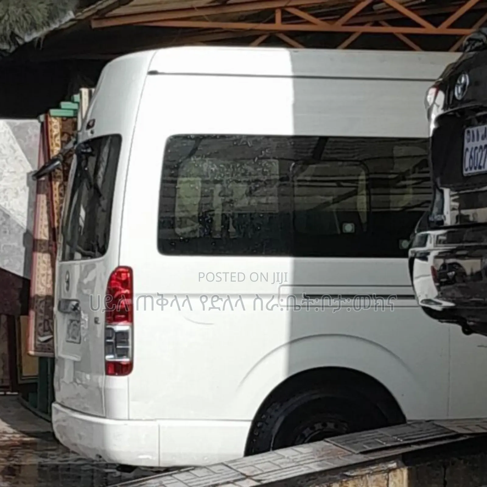 Toyota HiAce 2018 White