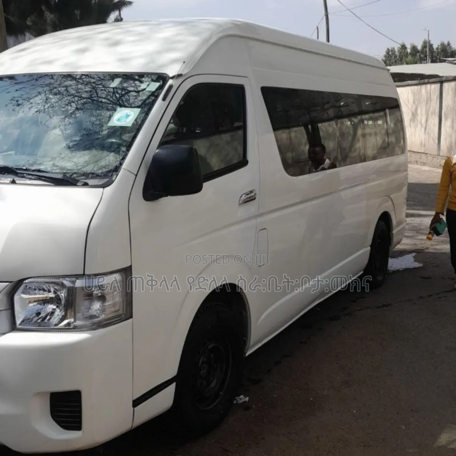 Toyota HiAce 2018 White