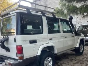 Toyota Land Cruiser 2020 White