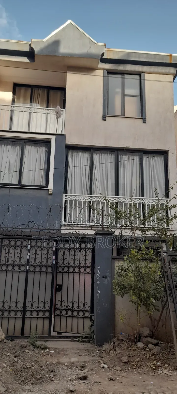 5bdrm House in Feyel Bet, Nifas Silk-Lafto for sale