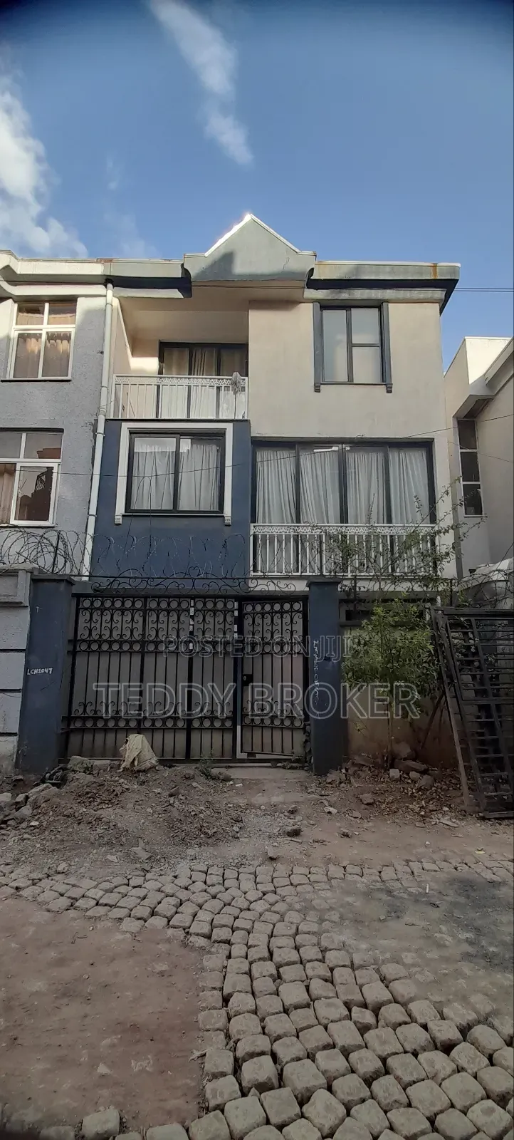 5bdrm House in Feyel Bet, Nifas Silk-Lafto for sale
