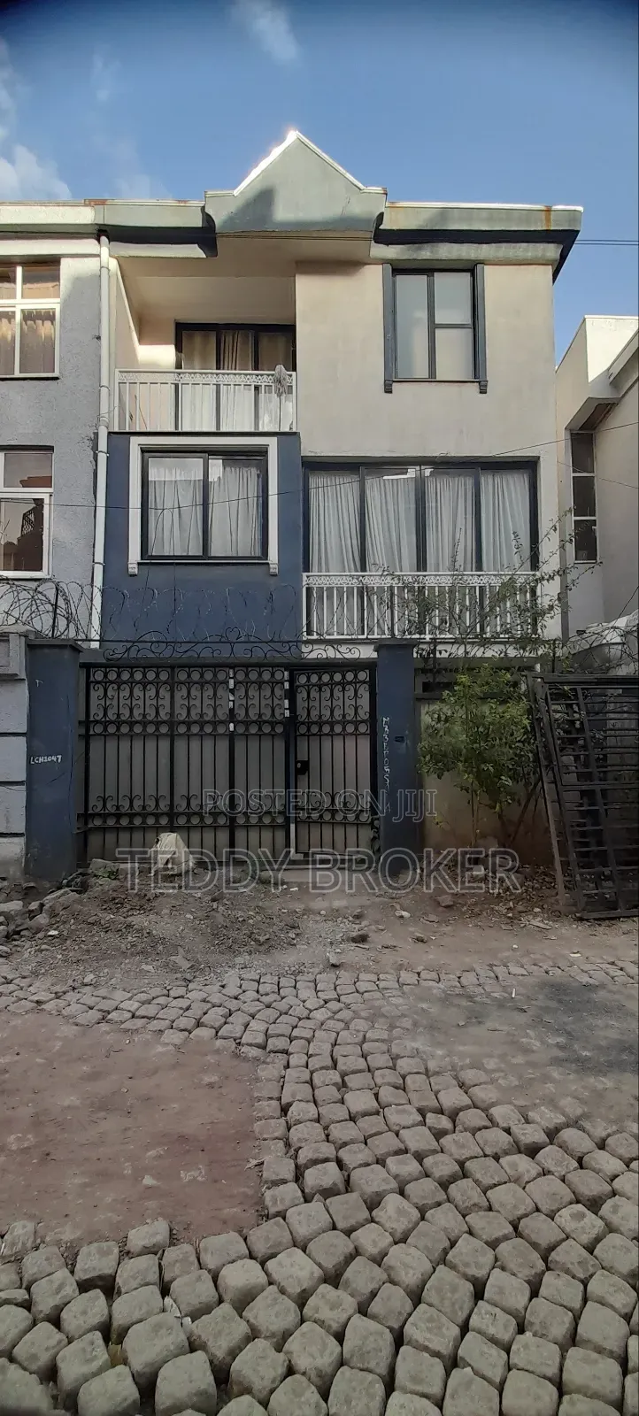 5bdrm House in Feyel Bet, Nifas Silk-Lafto for sale