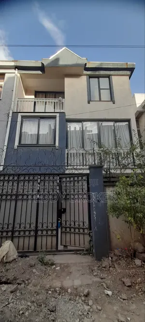 5bdrm House in Feyel Bet, Nifas Silk-Lafto for sale