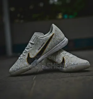 Nike Air Zoom Mercurial Indoor Court (Ic) Shoes. ናይኪ ፉትሳል የኳስ ጫማዎች