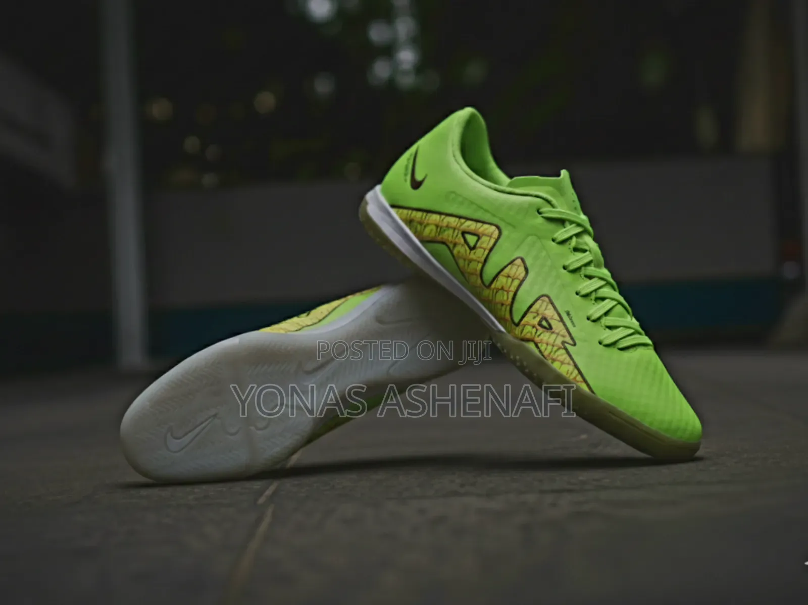 ናይኪ ፉትሳል የእግርኳስ ጫማዎች Nike Mercurial Zoom Academy Indoor