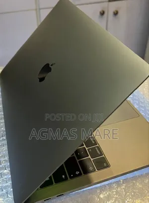 New Laptop Apple MacBook Pro 2019 8GB Intel Core I5 SSD 128GB