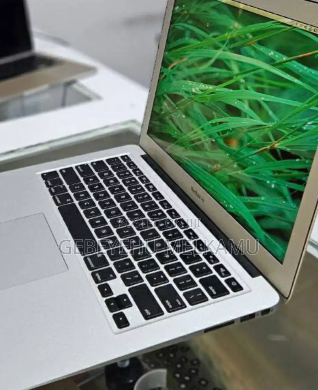 New Laptop Apple MacBook Air 2015 8GB Intel Core I5 SSD 256GB