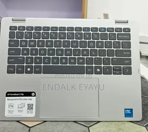 New Laptop HP OmniBook 5 Flip 16GB Intel Core 7 SSD 512GB