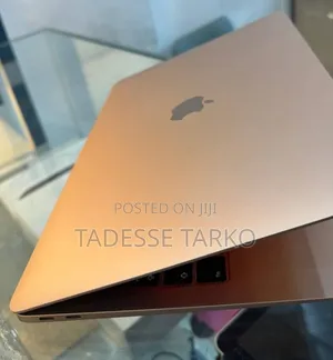 New Laptop Apple MacBook Pro 2019 8GB Intel Core I5 SSD 256GB