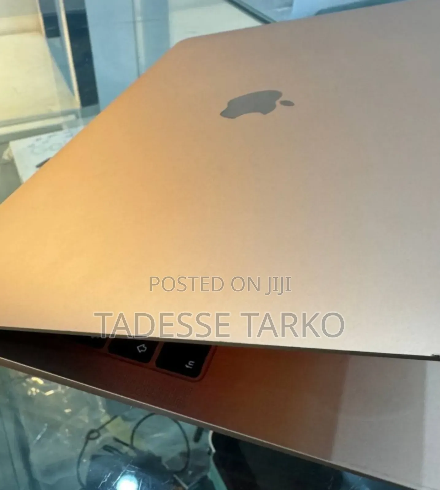 New Laptop Apple MacBook Pro 2019 8GB Intel Core I5 SSD 256GB