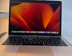 New Laptop Apple MacBook Pro 2019 8GB Intel Core I5 SSD 256GB