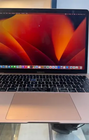 New Laptop Apple MacBook Pro 2019 8GB Intel Core I5 SSD 256GB