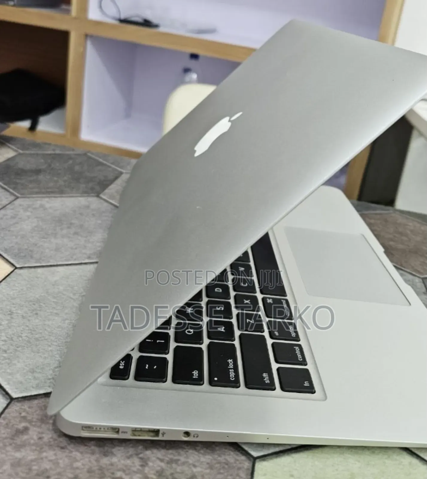 New Laptop Apple MacBook Air 2017 8GB Intel Core I5 SSD 256GB