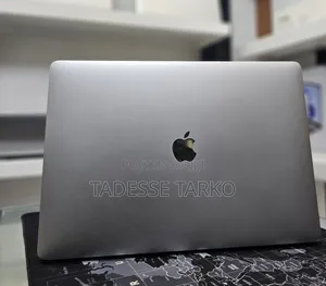 New Laptop Apple MacBook Pro 2019 16GB Intel Core I9 SSD 512GB