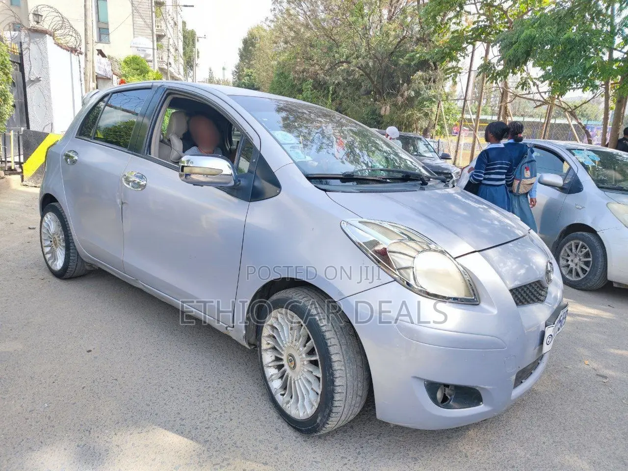 Toyota Yaris 2010 Silver