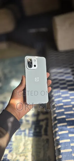 New OnePlus 13T 512 GB Silver